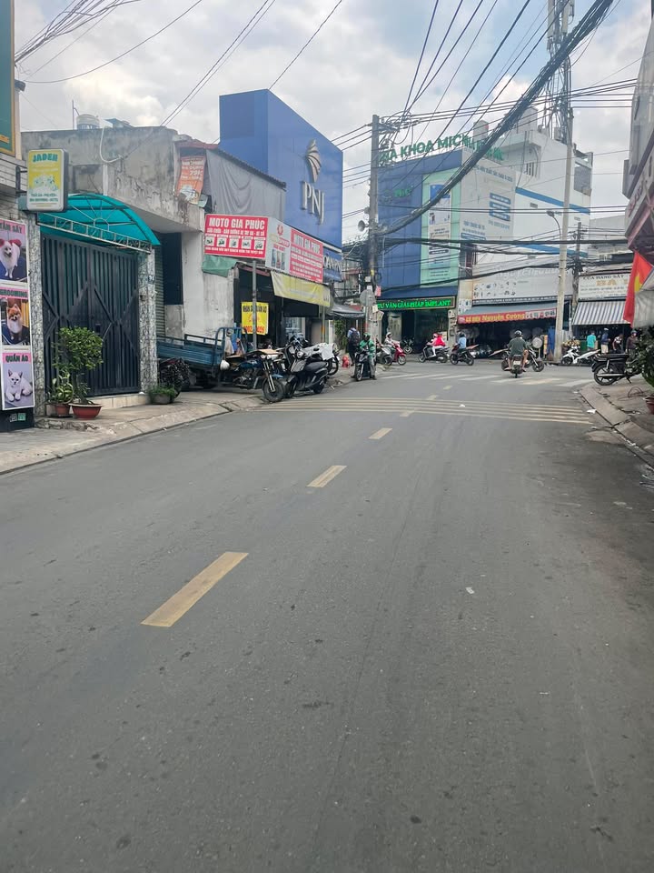 Nhà phố Tam Hà Thủ Đức 130m² 14 tỷ - Mặt tiền kinh doanh