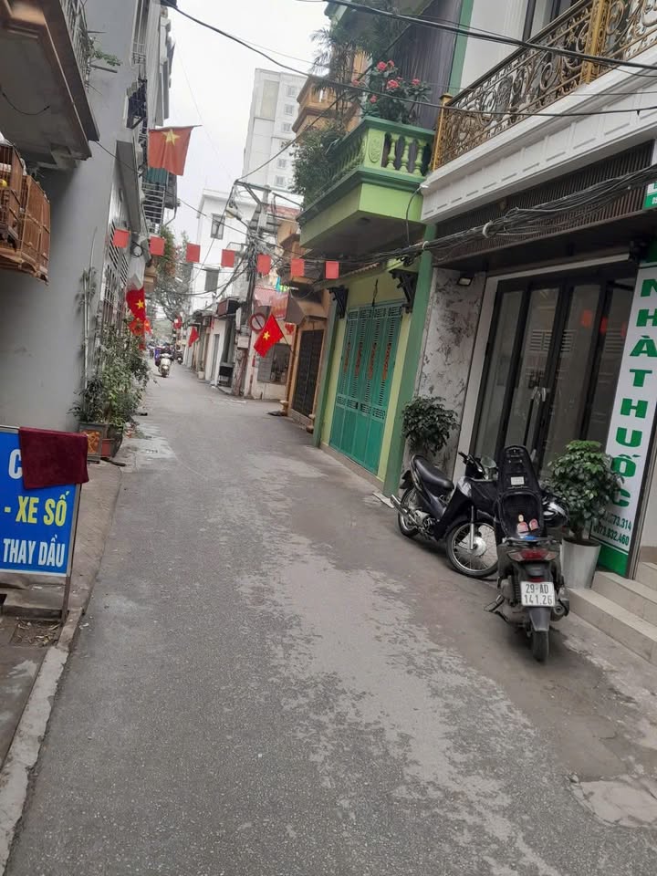 Nhà mặt phố Yên Sở Hà Đông 70m² 10tr - Oto tránh KD ngay