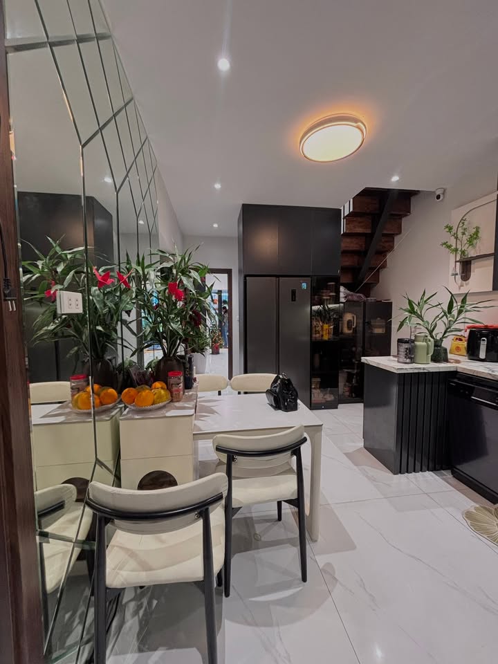 Apartment Yen Lang Dong Da 100m² 5 tỷ - Full noi that