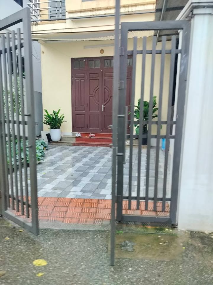 Nhà 3 tầng Phụng Công 161m² 8.5 tỷ - Chính chủ bán