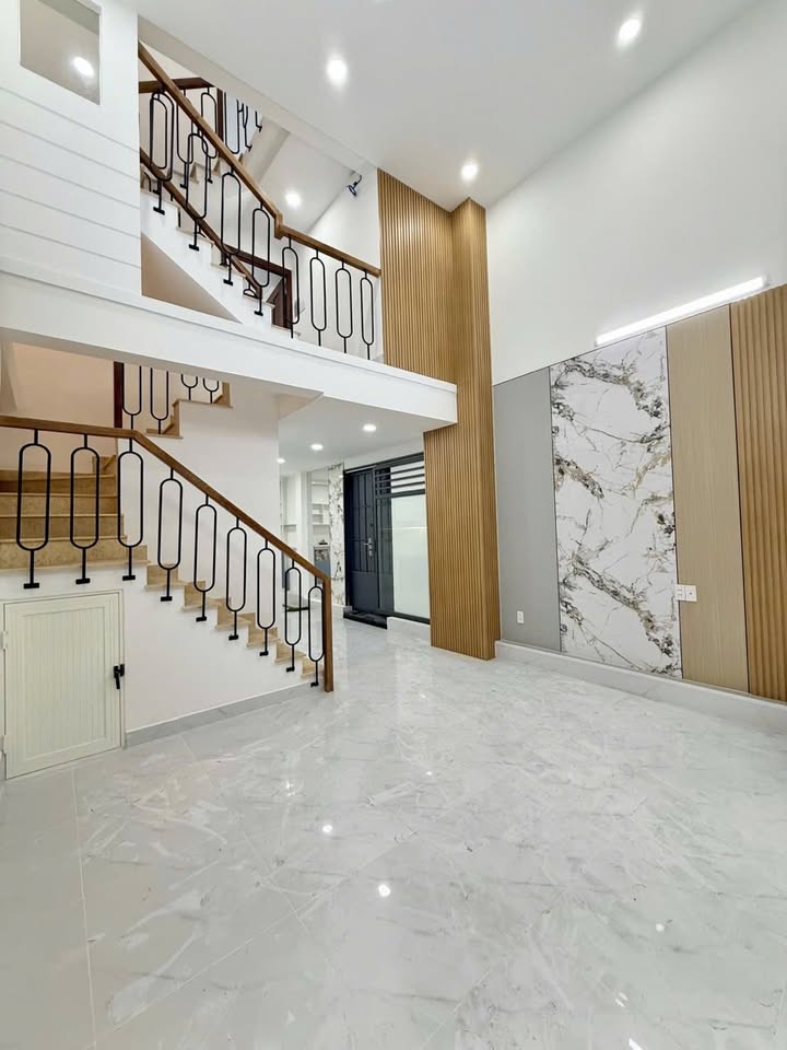 Nhà riêng Lê Văn Sỹ Q3 42m² 8,85 tỷ - Ô tô vào tận nhà