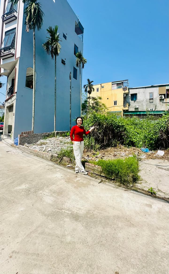 Đất nền Cự Khối Long Biên 42m² giá 4 tỷ - Sổ đỏ chính chủ