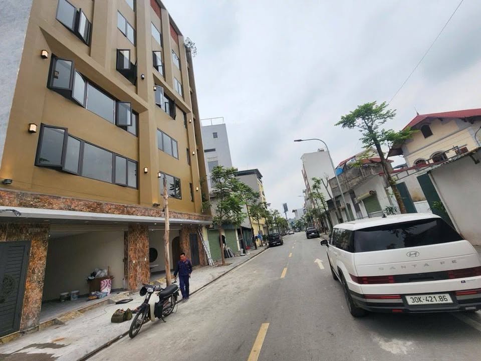 Nhà phố Cự Khối Long Biên 50m² - Mặt tiền kinh doanh