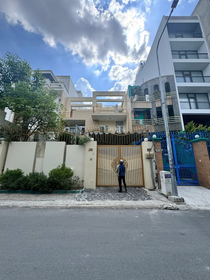 Biệt thự Tân Bình 280m² giá 69 tỷ - Ô tô vào tận nhà