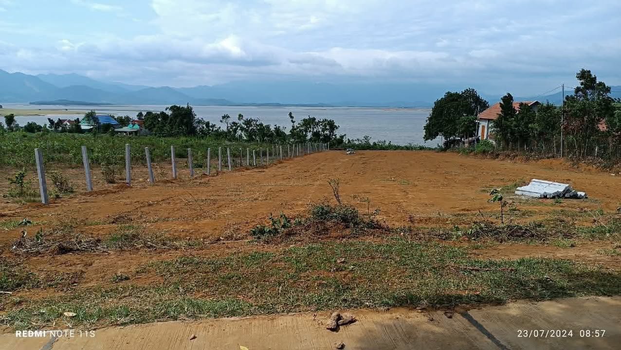 Đất xã Đức Bình Đông 1.832m² view hồ - Đường to ô tô