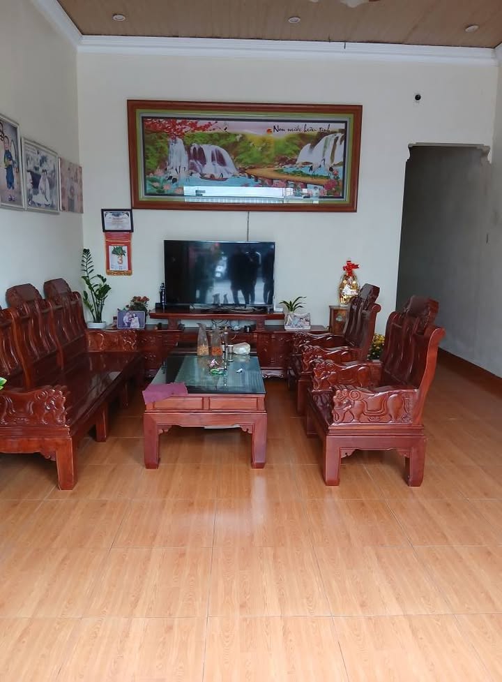 Nha cap 4 Quang Thang 103m2 - O to vao tan nha