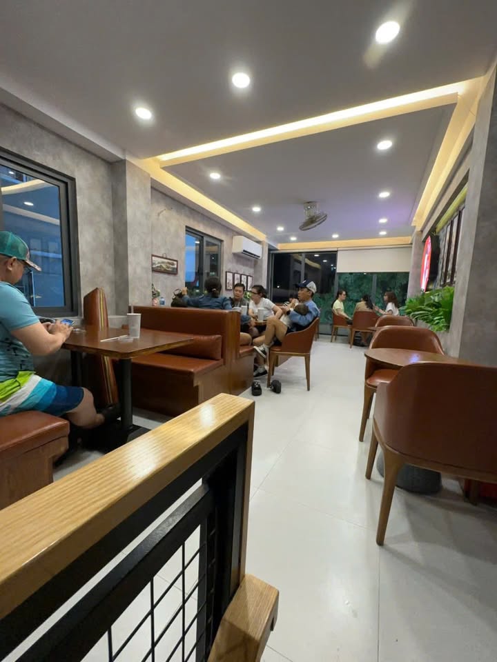 Nhà mặt tiền Hoàng Hoa Thám Bình Thạnh 32m² 27 triệu - Mặt tiền kinh doanh