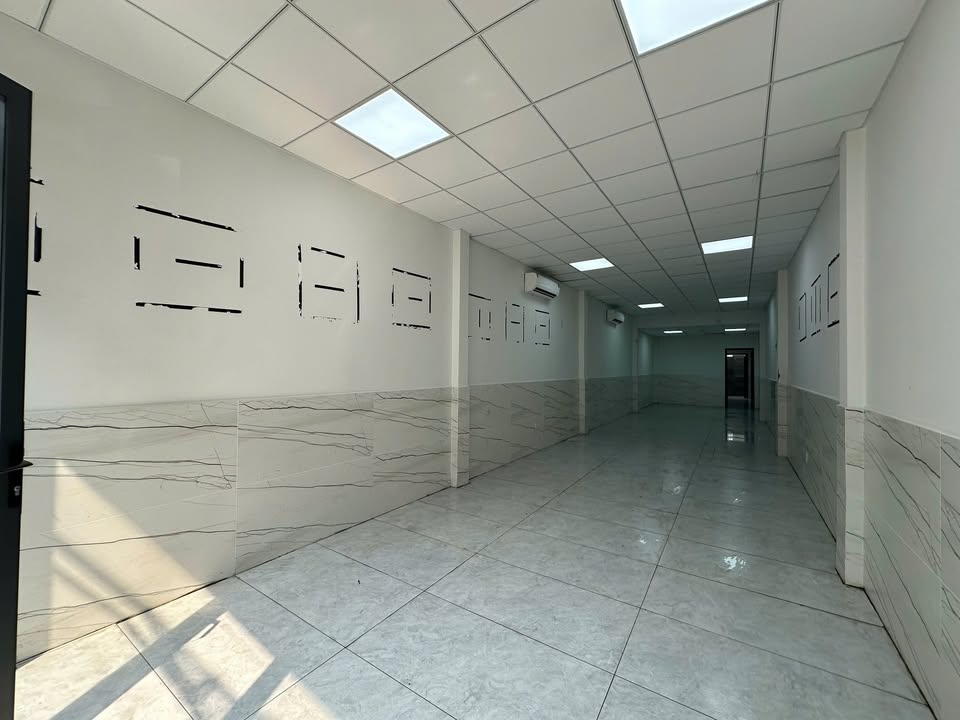 Nhà mặt tiền Hoàng Hoa Thám 100m² 22 triệu - Mặt tiền kinh doanh