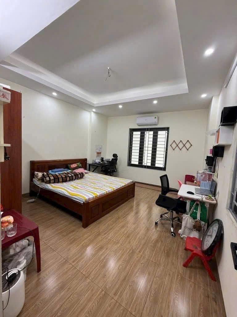 Nhà Thạch Bàn, Long Biên 47m² giá 13 tỷ - Sẵn sàng ở ngay