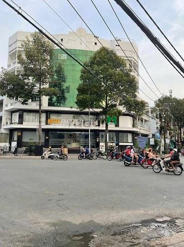 Khách sạn Chợ Lớn P.11 Q.6 1080m² 220 triệu - Mặt tiền kinh doanh