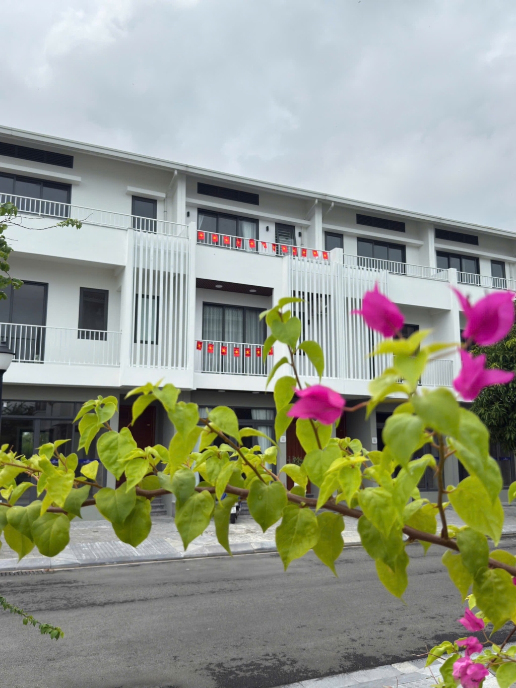 Nhà liền kề EcoGarden Huế 80-150m2 4 tỷ - Ô tô vào tận nhà