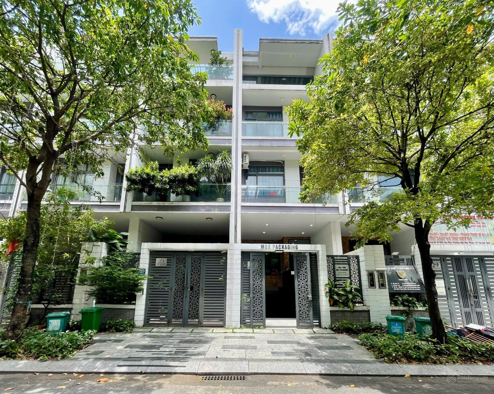 Nhà nguyên căn Vạn Phúc City 5x22m 33 triệu - Ô tô vào nhà