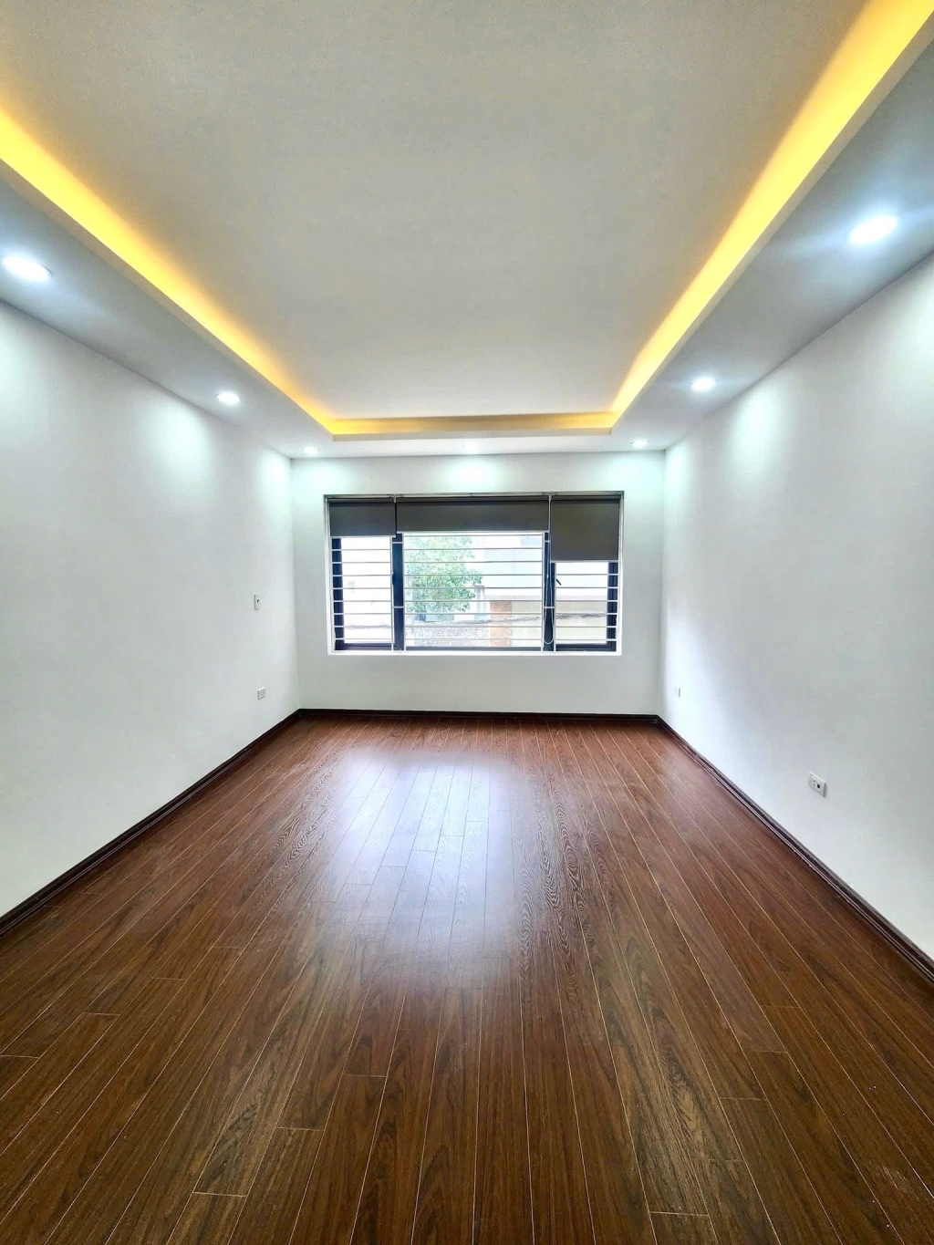 Nhà riêng Hoàng Liệt Hoàng Mai 32m² 6.7 tỷ - Ô tô vào nhà