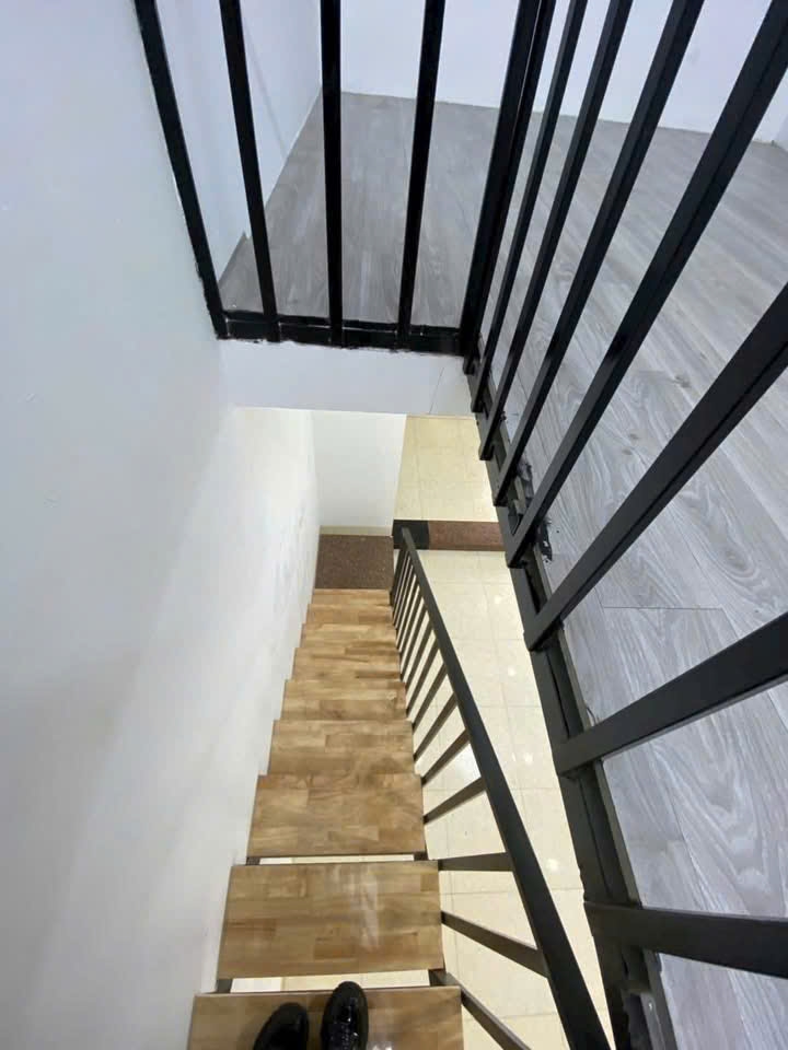 Nhà tập thể Thạch Bàn 38m2 1.55 tỷ - Chính chủ bán