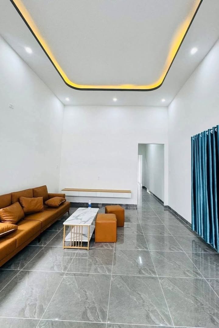 Nha rieng Le Thanh Ton Quang Ngai 80m2 1.5 ty - Chinh chu