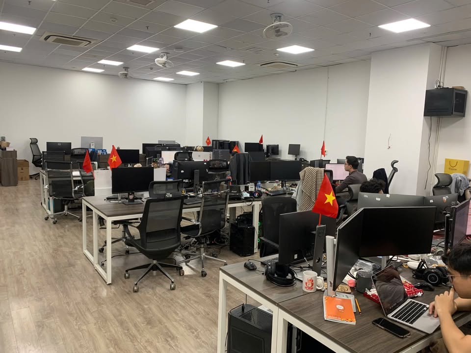 Văn phòng Mễ Trì 203m² 14,5 triệu - View thoáng