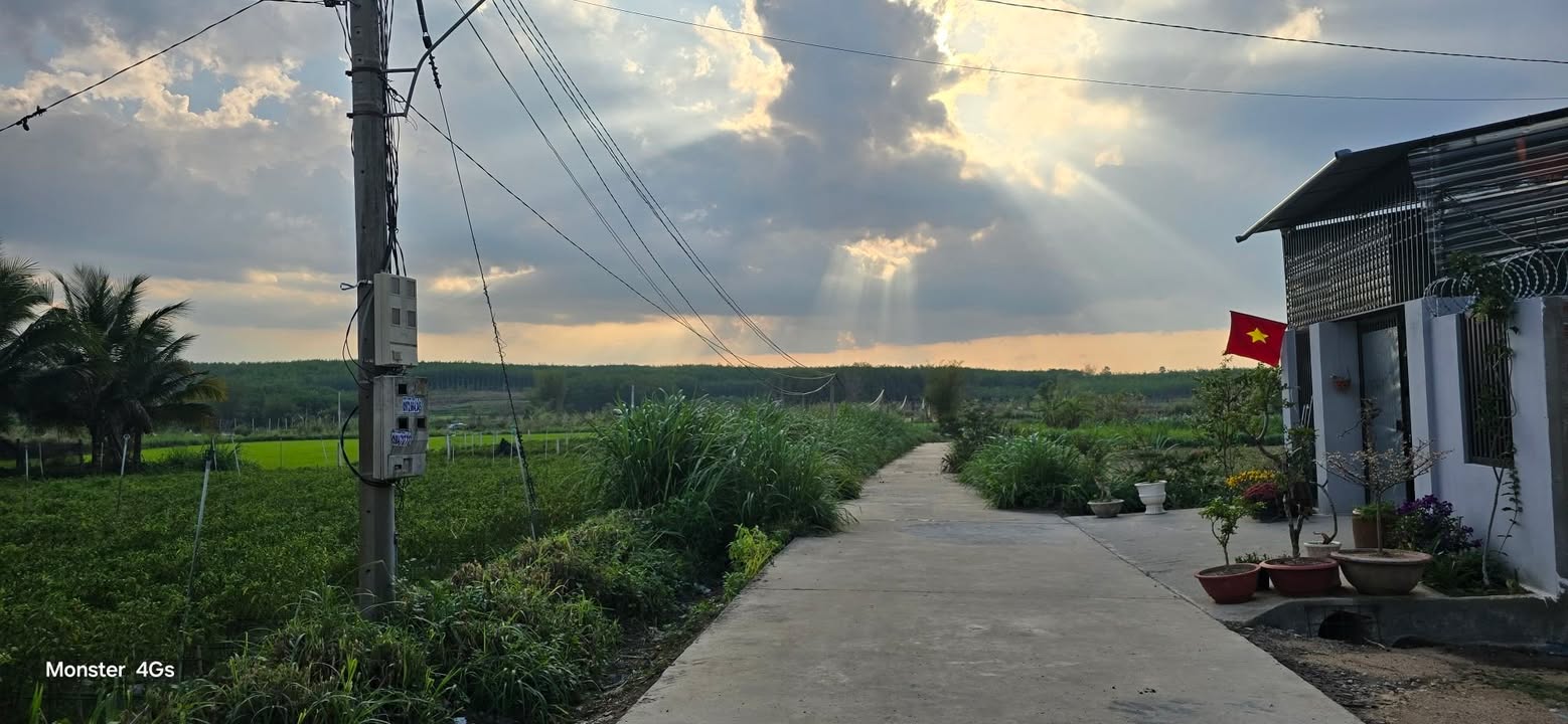 Đất Trần Quốc Hoàn Kon Tum 300m² 350 triệu - Bán gấp chính chủ