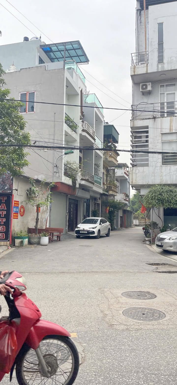 Nhà phố Lê Phụng Hiểu 65m² 6.5 tỷ - Chính chủ ô tô tránh