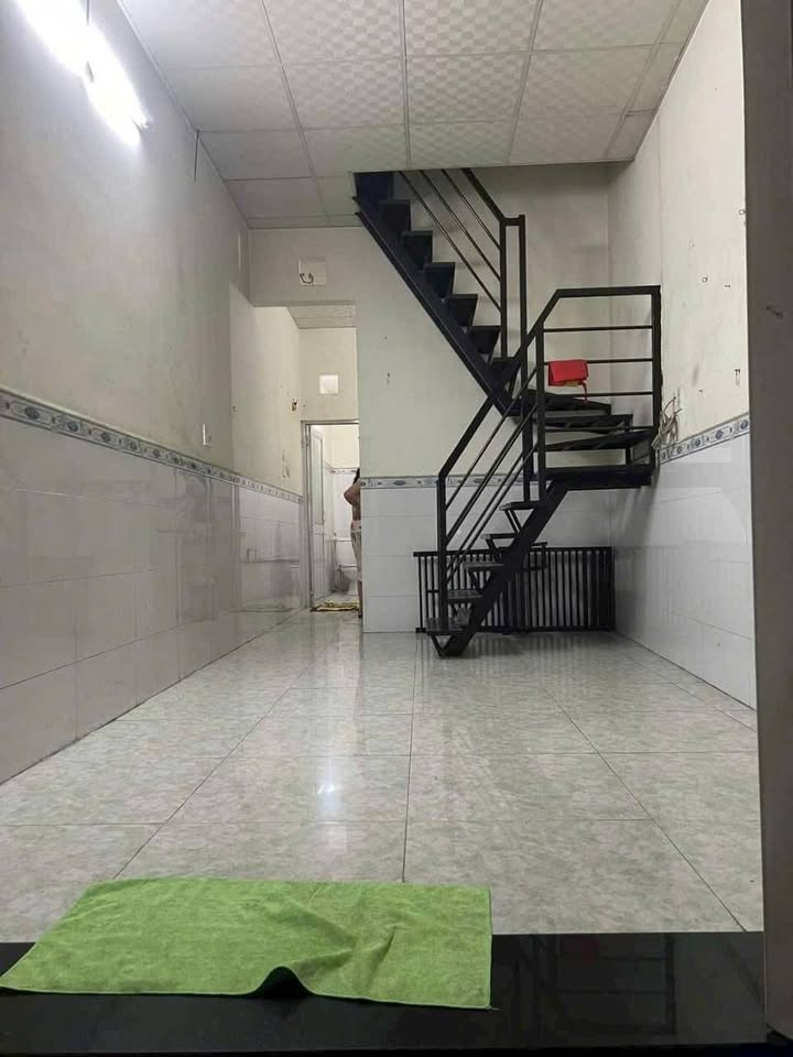 Nhà nguyên căn Tô Ngọc Vân Q12 5tr/tháng - Sẵn sàng ở ngay