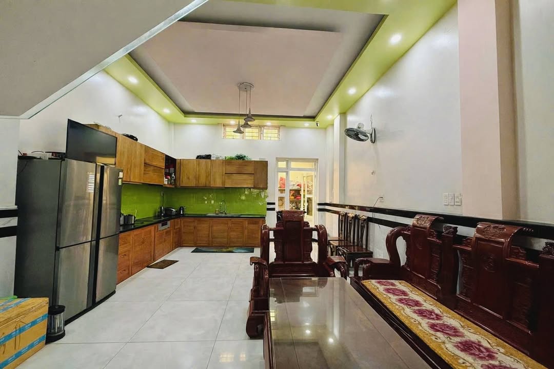 Nhà mặt tiền Phạm Văn Đồng 605m² 15 tỷ - Kinh doanh đắc địa