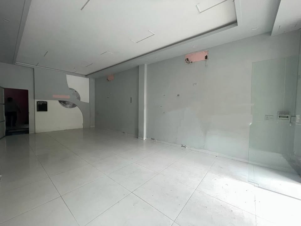 Nhà nguyên căn Ông Ích Khiêm 80m² 20 triệu - Sẵn sàng ở ngay