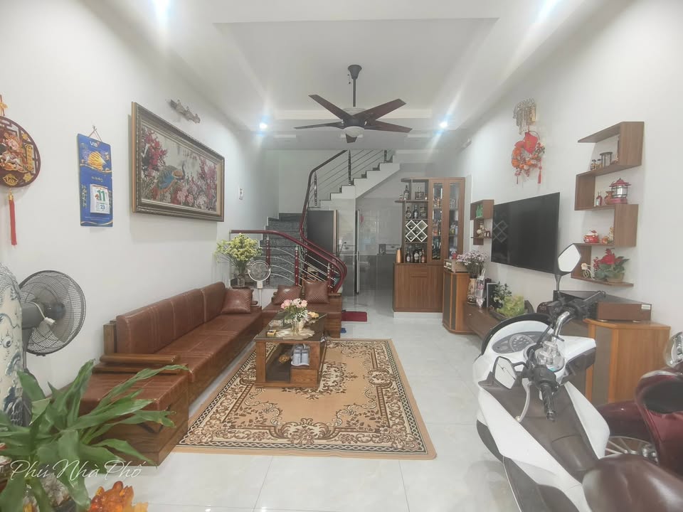 Nhà riêng 193 Văn Cao Hải Phòng 45m2 4.75 tỷ - Ô tô vào tận nhà