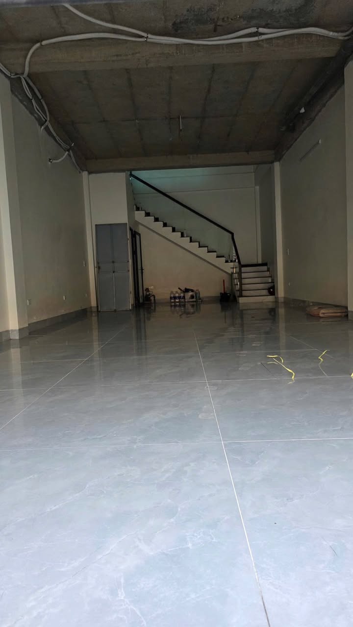 Nhà nguyên căn Quảng Thắng Thanh Hóa 12 triệu ô tô vào nhà