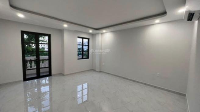 Nhà riêng Foresa Xuân Phương 100m2 35 triệu - Ô tô vào nhà