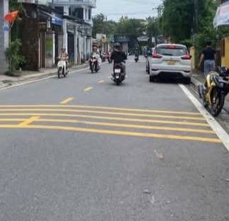 Nhà mặt tiền Nguyễn Khoa Chiêm Huế 270m² 5.4 tỷ - Ô tô vào tận nhà