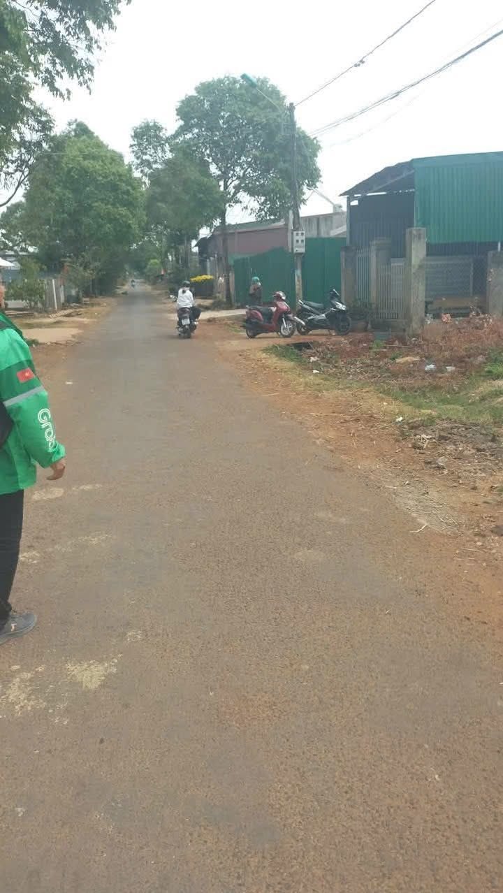 Nhà riêng Buôn Ma Thuột 225m2 2.25 tỷ - Ô tô vào tận nhà