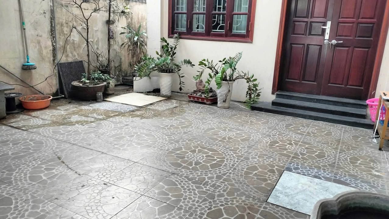 Nhà riêng Tây Hồ Nghi Tàm 18 triệu/tháng - Sẵn sàng ở ngay