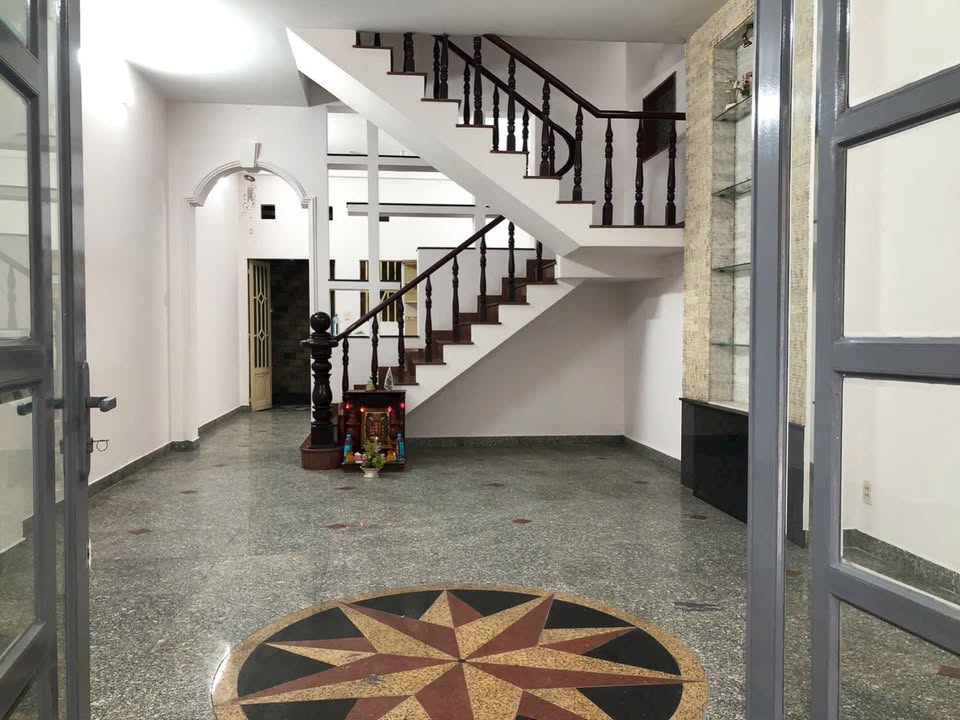 Nhà Huỳnh Văn Nghệ P.15 75m² 14tr - Oto vào tận nhà