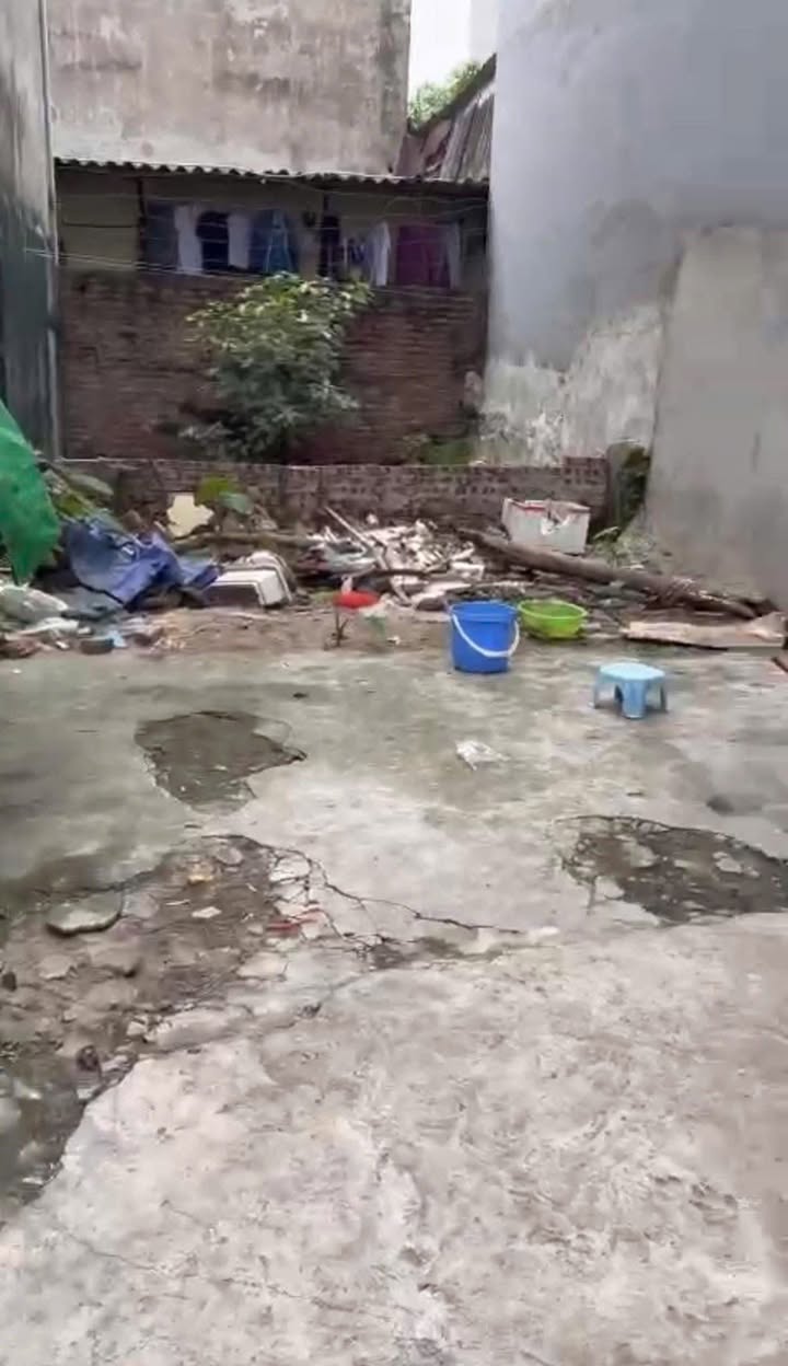 Đất Long Biên Việt Hưng 37m² giá 6.5 tỷ - Sổ đỏ chính chủ, sang tên ngay