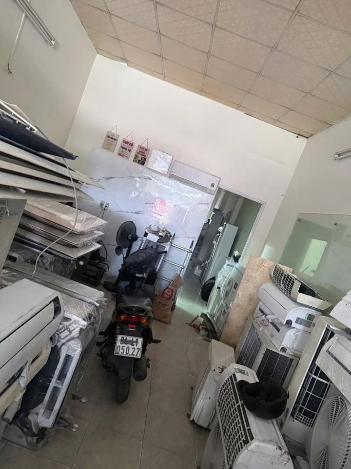 Nhà riêng Bình Tân 80m2 giá 8 triệu - Sẵn sàng ở ngay