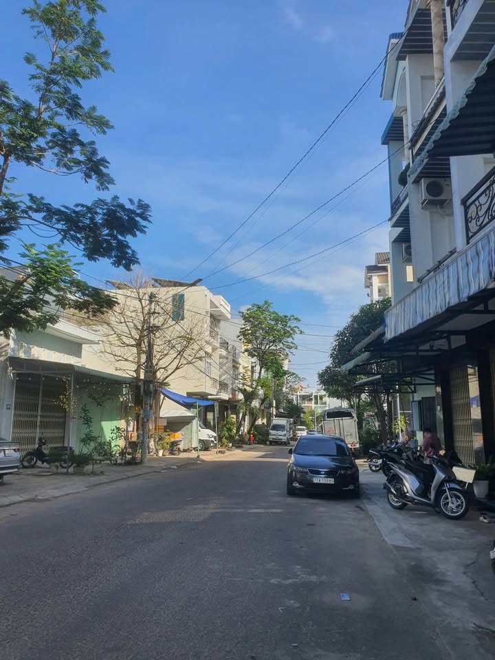 Nhà phố Nguyễn Thanh Trà Pleiku 72m² 3 tỷ - Mặt tiền KD