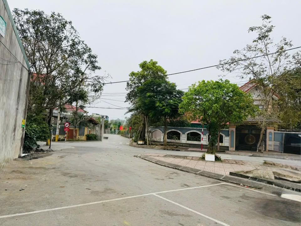Đất nền Trần Phú Hà Tĩnh 211,5m² 6.9 tỷ - Đường to ô tô