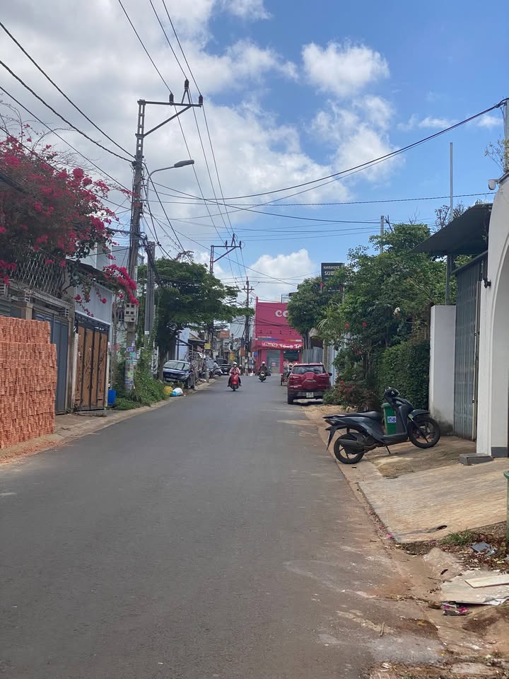 Dat nen Hoang The Thien Buon Ma Thuot 4.55 ty - So do chinh chu