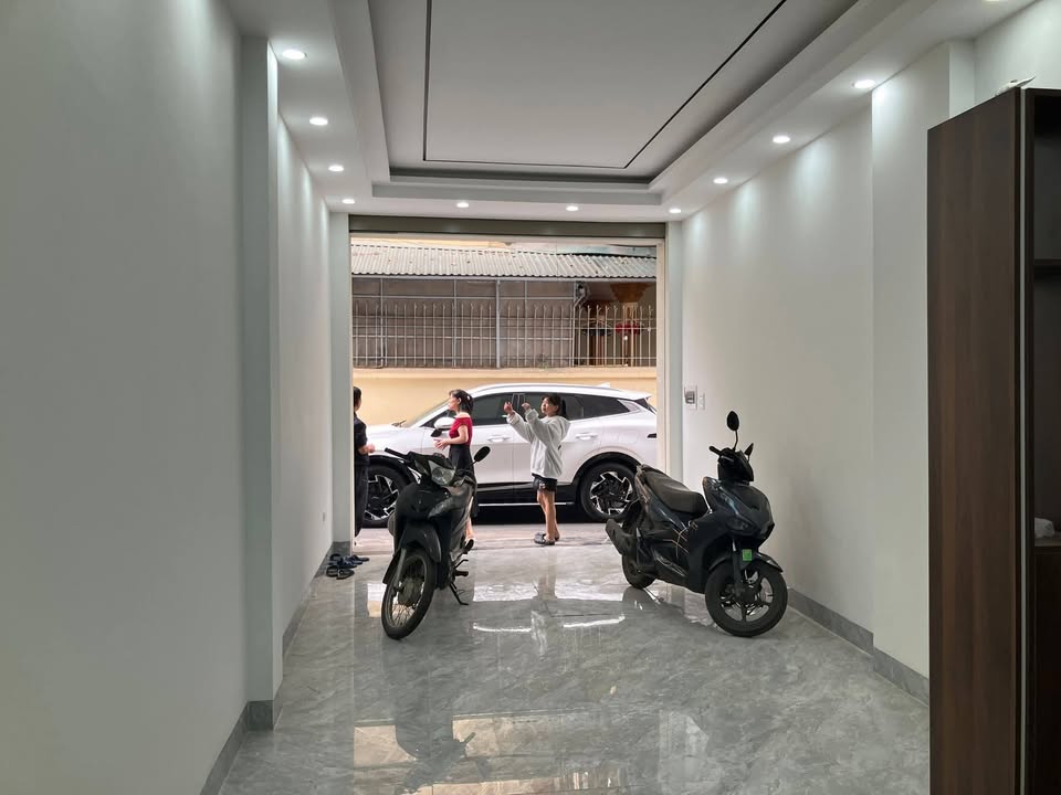 Nhà nguyên căn Đức Giang 40m² 15 triệu - Sẵn sàng ở ngay