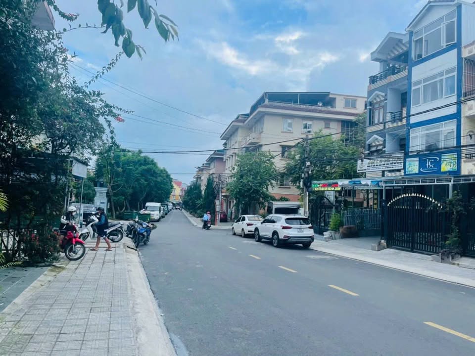 Nhà mặt tiền DaLat Nguyen Luong Bang 14 tỷ Giá tốt hiếm có