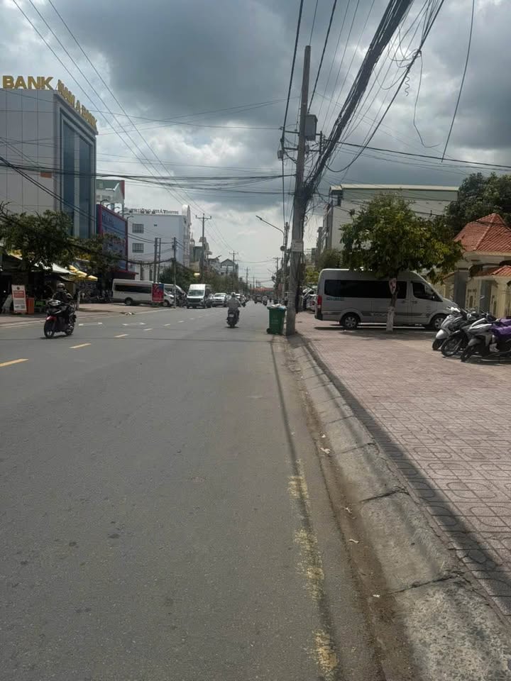 Nhà Trưng Nữ Vương Châu Đốc 49m² 750 triệu - Ô tô vào tận nhà