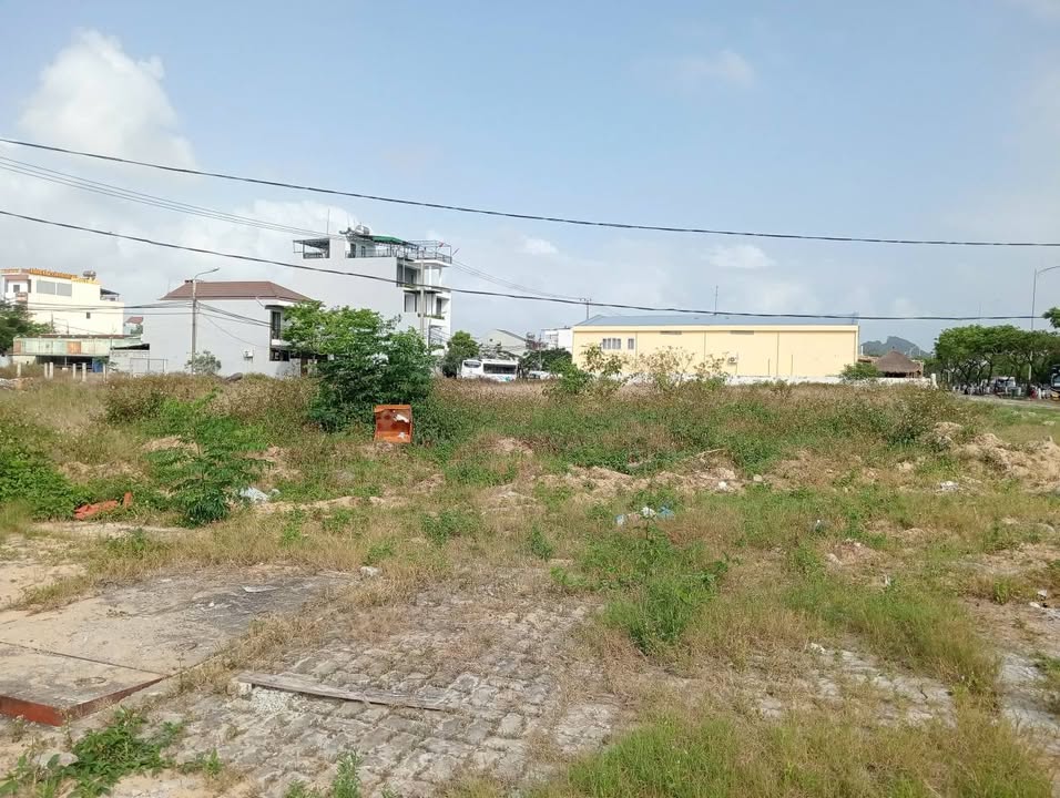 Đất nền Ngũ Hành Sơn 2420m² giá 1XX tỷ - Đường to ô tô