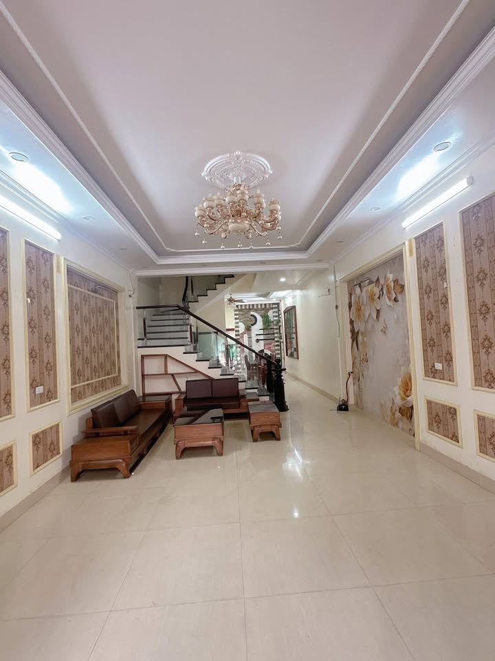 Nhà Nguyễn Khánh Toàn 17 triệu/80m²- Mặt tiền kinh doanh