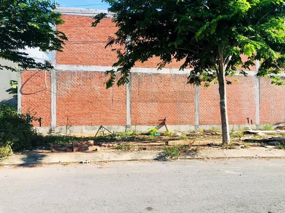 Đất thổ cư Lê Văn Lương Q7 100m² 2.25 tỷ - Sổ đỏ