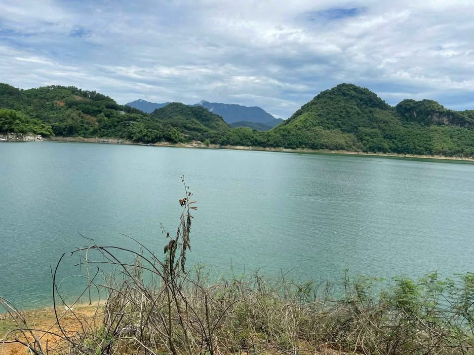 Đất nền Vầy Nưa Lương Sơn 4.150m² giá 4,5 tỷ - Sổ đỏ chính chủ