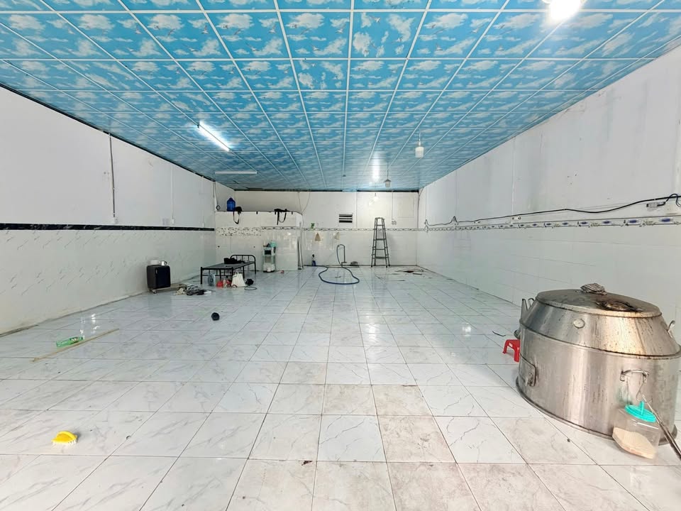 Kho mặt tiền Tân An Ninh Kiều 96m² 8 triệu/tháng - Hoạt động ngay