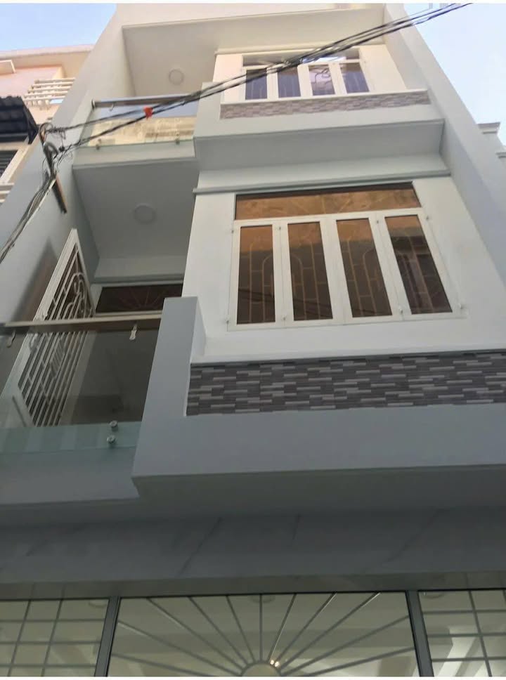 Nhà Phú Thọ Hòa Tân Phú 50m2 giá 5.5 tỷ - Ô tô vào tận nhà