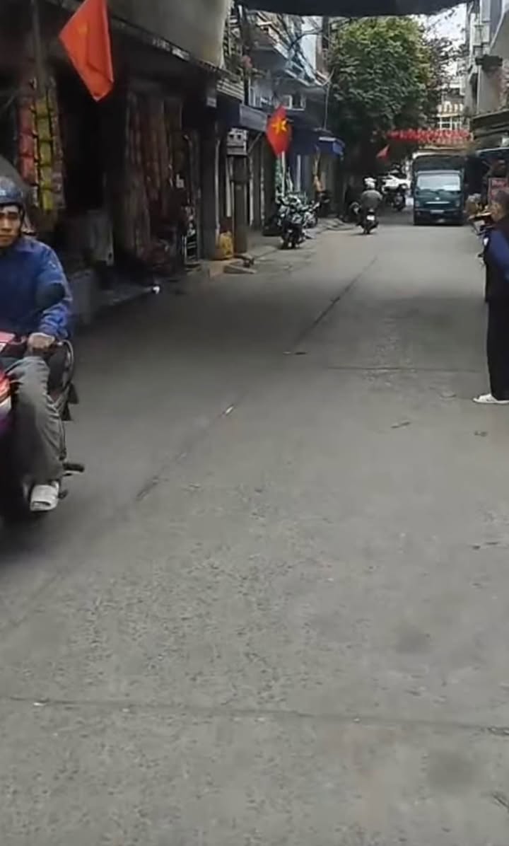 Nhà riêng Trần Huy Liệu 45,3m² 2,3 tỷ - Ô tô vào tận nhà