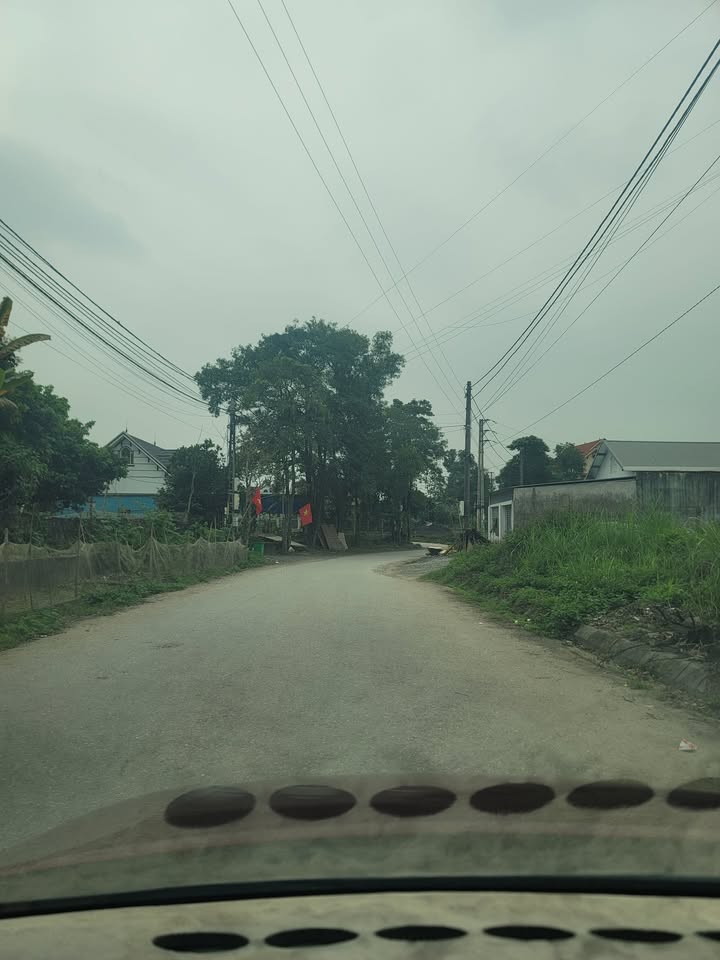 Warehouse Pho Yen Hong Tien 1000m2 - Hoat dong ngay