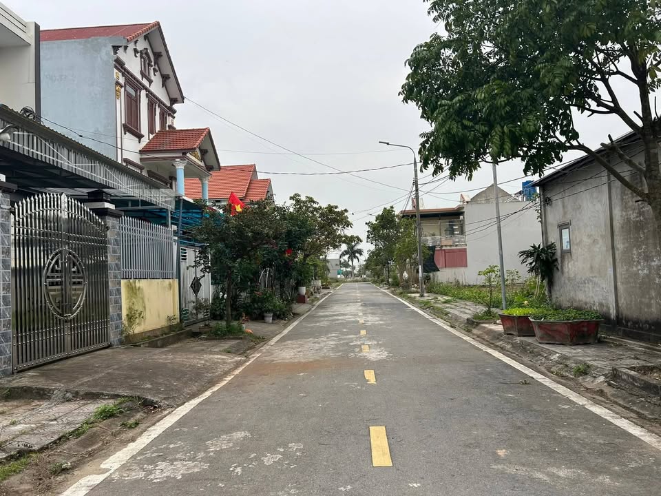 Đất nền Hòa Bình Hưng Hà 126m² - Sổ đỏ chính chủ