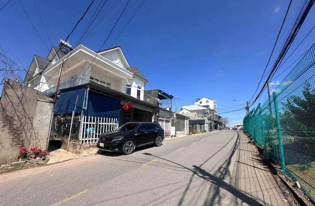 Nhà Phường 8 Đà Lạt 140m² 8,5 tỷ - Ô tô vào tận nhà